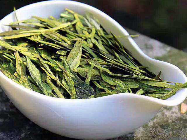 西湖龙井茶的传说故事