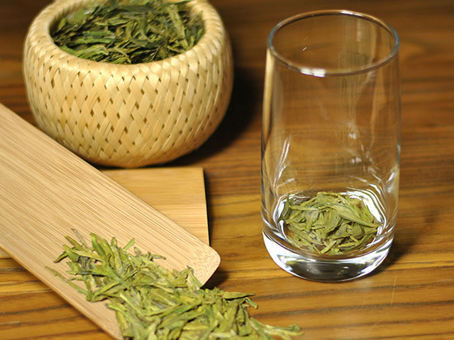 西湖龙井茶的传说故事