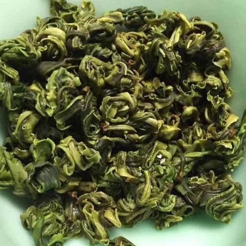 喝泉岗辉白茶有什么好处，盘点泉岗辉白茶的八大功效