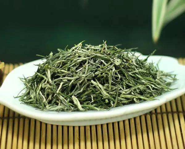 泉岗辉白的功效与禁忌事项