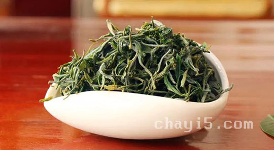 天山绿茶的功效与作用 天山绿茶什么时候喝最好