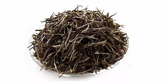 天山绿茶的功效与作用 天山绿茶什么时候喝最好