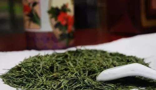 金水翠峰的功效与禁忌事项