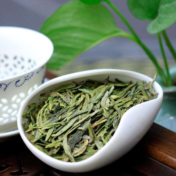宝顶绿茶的功效与禁忌事项