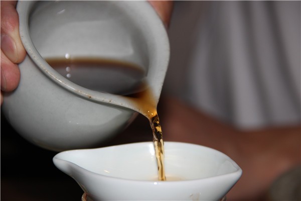 普洱茶和雪峰毛尖功效与作用的区别