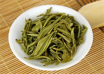 如何辨别青城雪芽茶叶的好坏？