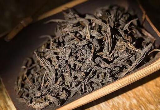 如何品鉴武夷岩茶 武夷岩茶的品鉴方法