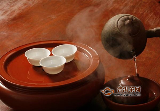 凤凰单丛适合什么茶具？常用的盖碗和紫砂壶即可