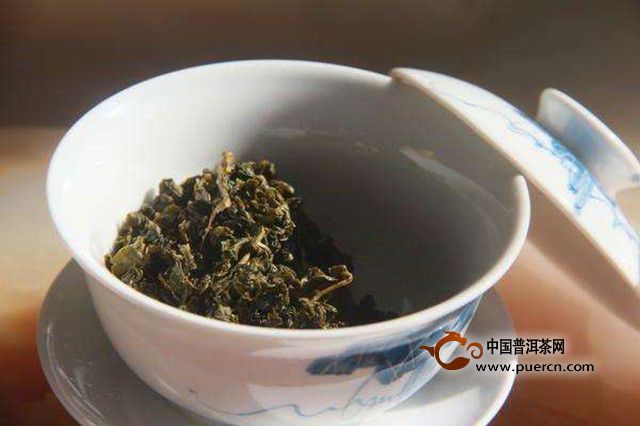 金萱茶可以用热水泡吗
