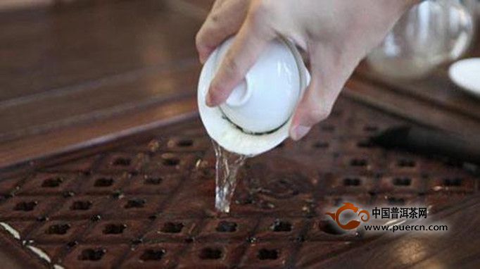 金萱茶可以用热水泡吗