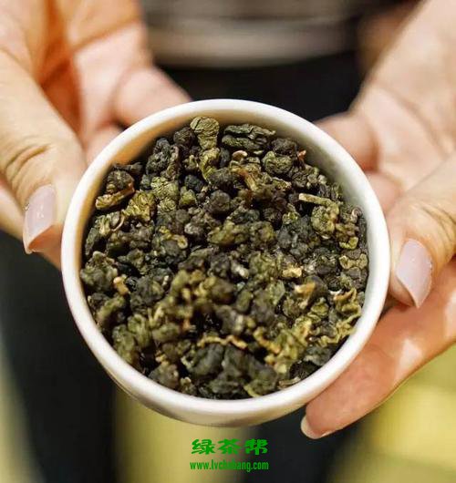金萱茶和乌龙茶的区别