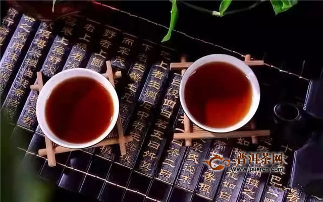 百富茯茶 茯砖茶里的“金花”给茶带来什么改变