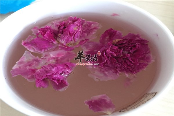 女人常喝玫瑰花茶好处多