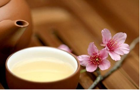 桃花泡水喝的方法 能减肥吗