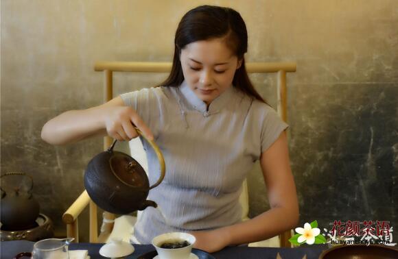 杜仲雄花茶对于女人的好处 减肥养颜改善睡眠