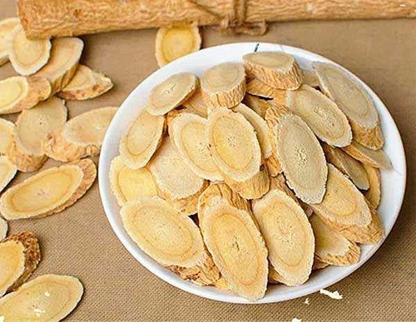 黄芪泡水喝的功效与作用禁忌
