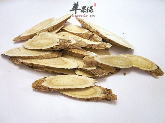 黄芪泡水喝要注意什么