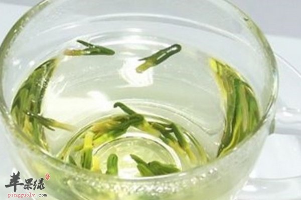 莲子心泡水的功效以及副作用
