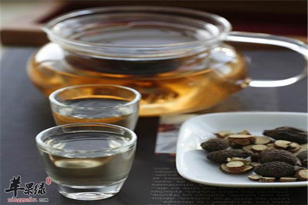 喉咙痛吃甘草 推荐搭配胖大海泡茶