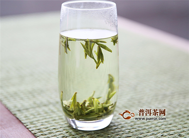 龙井茶和山楂片一起泡水有什么好处