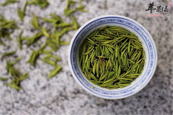杜仲茶怎么喝好 哪些人是禁忌