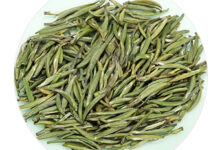 开化龙顶：三绿：干茶色绿，汤水清绿，叶底鲜绿-茗扬网