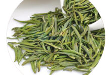 开化龙顶：干茶翠绿、汤水清绿、叶底鲜绿-茗扬网