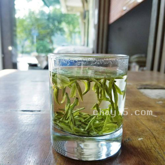 龙井白茶的功效与作用 龙井白茶什么时候喝最好