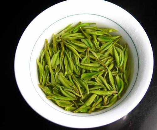 喝黄竹白毫茶有什么好处，盘点黄竹白毫茶的八大功效