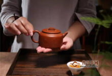 紫砂壶泡贡眉,贡眉老茶饼适合用紫砂壶泡!-茗扬网