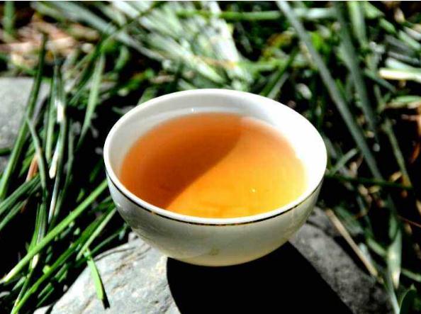 杜仲雄花茶的功效与禁忌