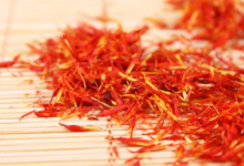藏红花泡水的步骤 用开水泡好还是温水泡好-茗扬网