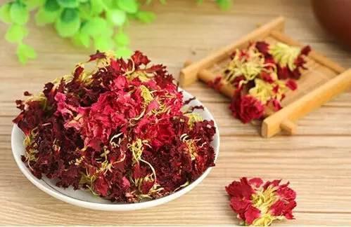 康乃馨花茶的功效禁忌 康乃馨花茶可以每天喝吗