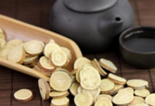 用黄芪泡水喝的功用与禁忌介绍-茗扬网