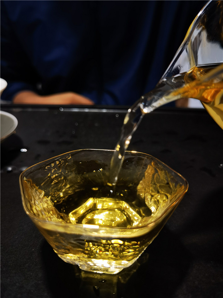 菊花茶、金银花、胖大海…养生茶不能乱喝，喝错竟成伤身利器