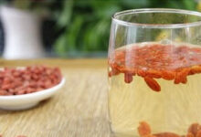 枸杞子泡水喝的功效,枸杞子泡水喝的害处与好处及做法[图解]-茗扬网