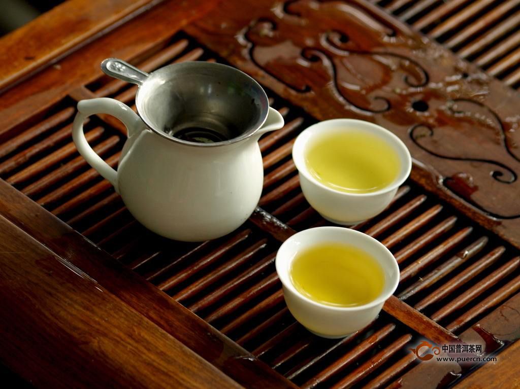 茶叶妙用：茶水洗头洗脸洗脚，青春常在不老